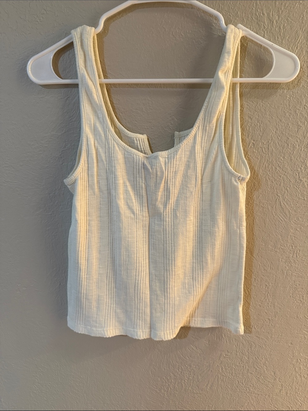 Pilcro Ivory Ribbed V-Neck Tank - Picture 3 of 3